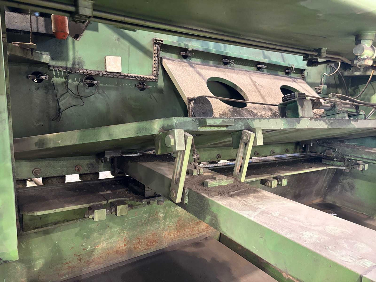 Mesin pengerjaan logam Sheet Metal Cutter LVD MVS 31/20 + Plate Feed Table: gambar 15