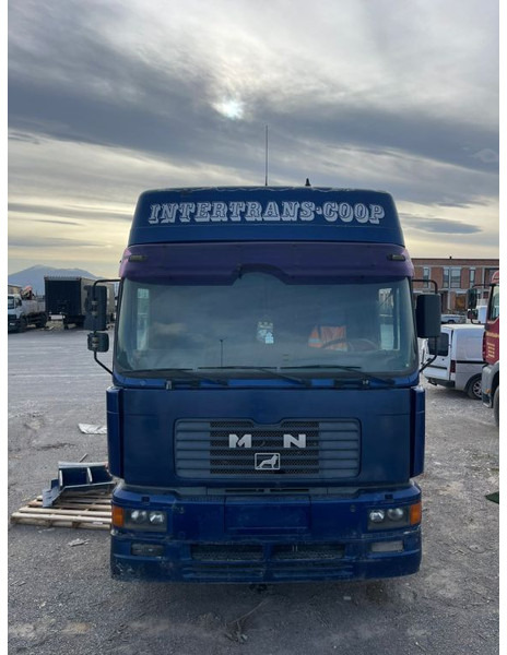 MAN 19.464 F2000 - Tractor head: gambar 1 MAN 19.464 F2000 - Tractor head: gambar 1