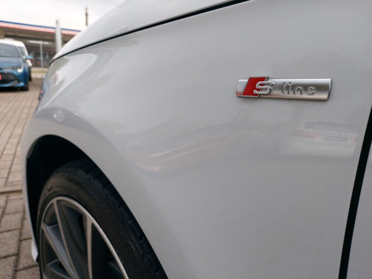 Audi A1 Sportback sport S-Line Pano Bose Xenon DAB - Mobil sedan: gambar 5 Audi A1 Sportback sport S-Line Pano Bose Xenon DAB - Mobil sedan: gambar 5