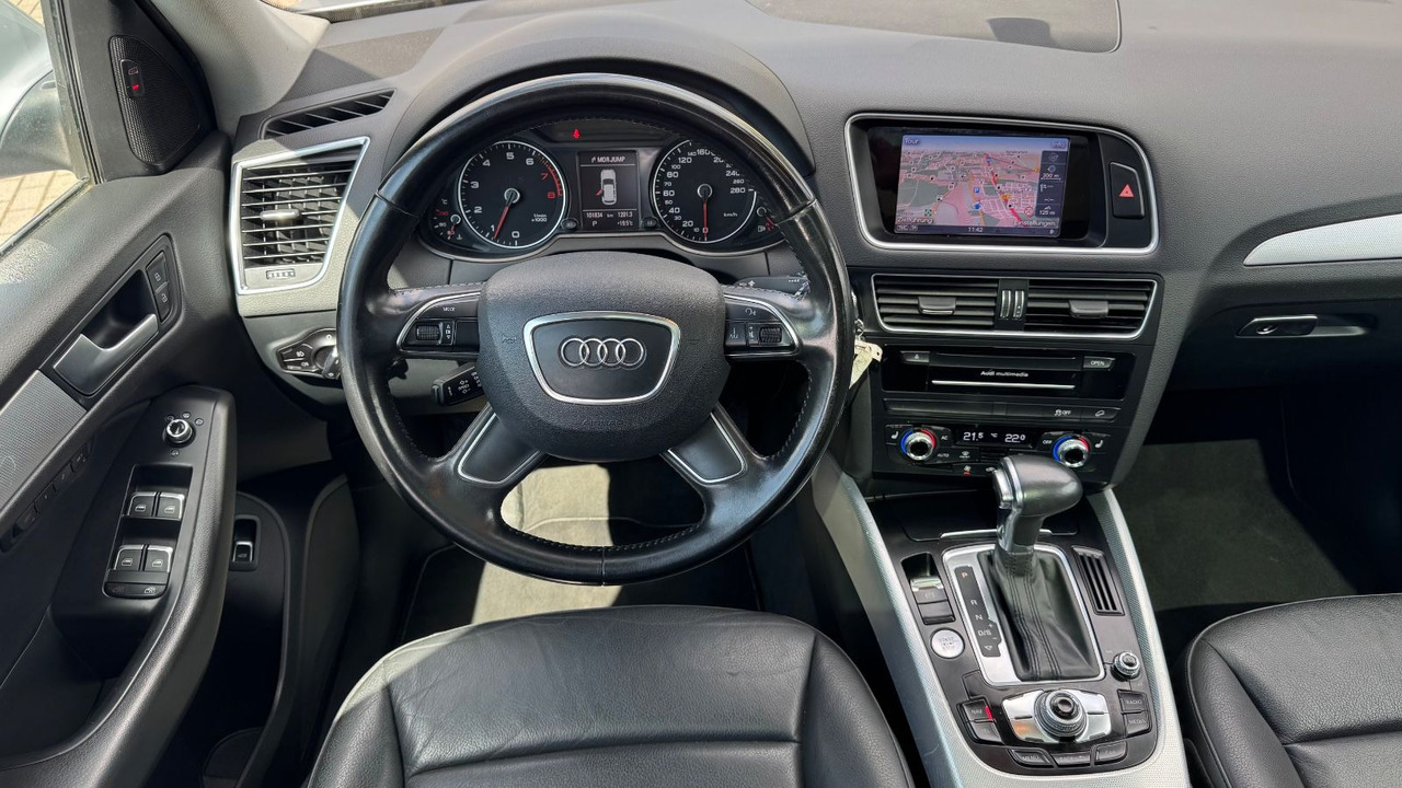 Audi Q5 2.0 TFSI tiptronic quattro Leder Xenon Pano - Mobil SUV: gambar 2 Audi Q5 2.0 TFSI tiptronic quattro Leder Xenon Pano - Mobil SUV: gambar 2