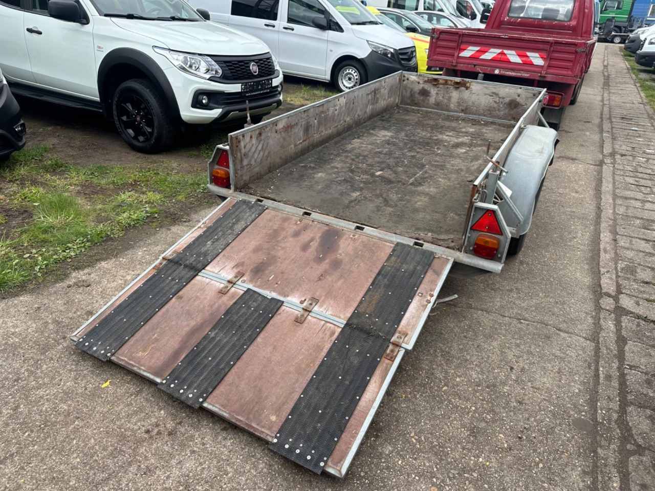 BAOS TIEFLADER 2 ACHSER 2000KG 1500 KG NUTZLAST - Trailer low bed: gambar 1 BAOS TIEFLADER 2 ACHSER 2000KG 1500 KG NUTZLAST - Trailer low bed: gambar 1