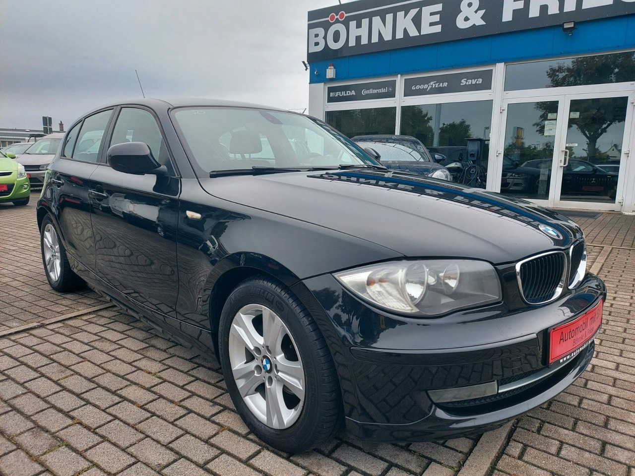 BMW 116 Baureihe 1 Lim. 116d Klima Sitzheizung - Mobil sedan: gambar 1 BMW 116 Baureihe 1 Lim. 116d Klima Sitzheizung - Mobil sedan: gambar 1