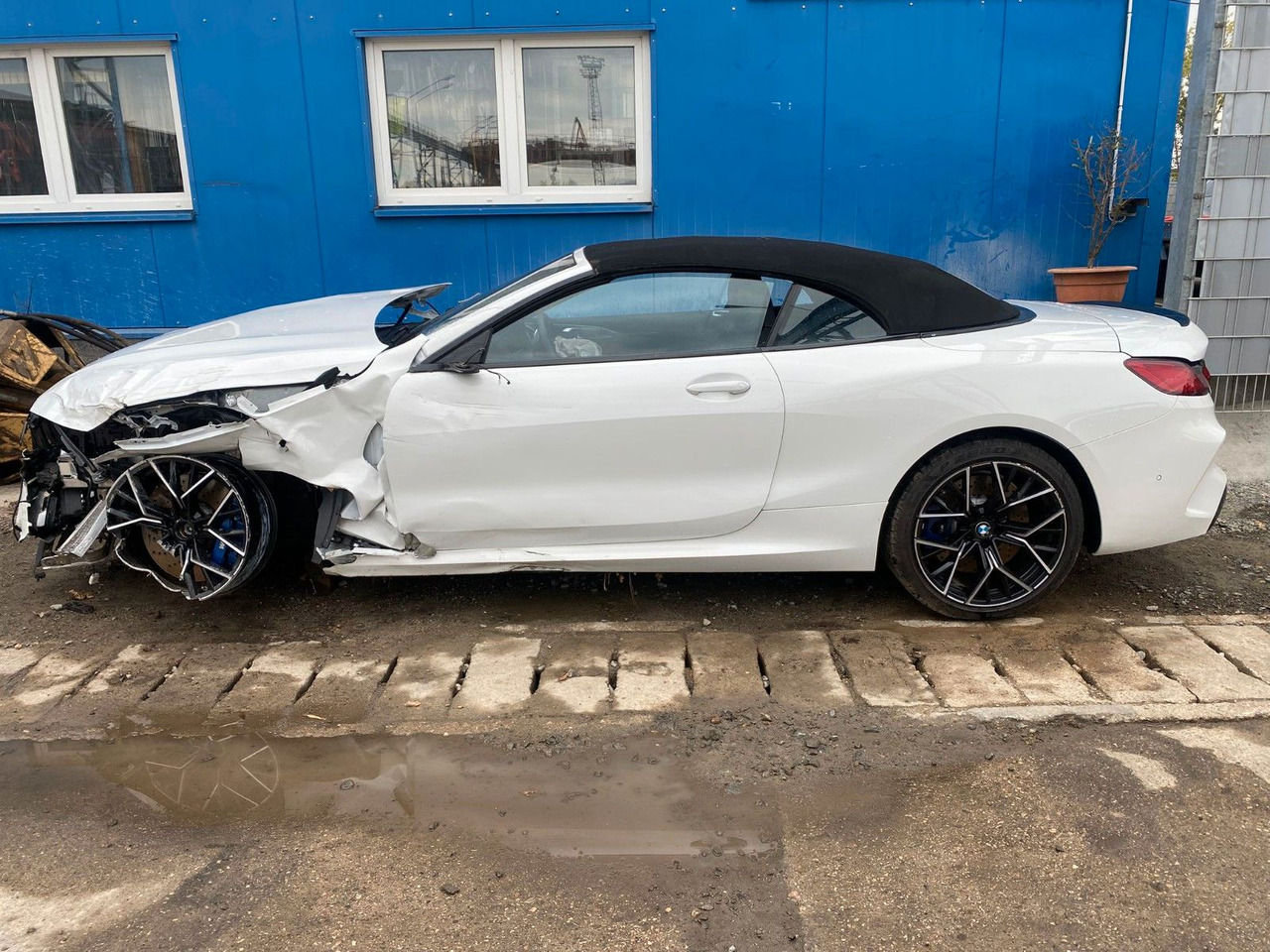 BMW M8 Baureihe M8 Cabrio Competition - Convertible: gambar 1 BMW M8 Baureihe M8 Cabrio Competition - Convertible: gambar 1