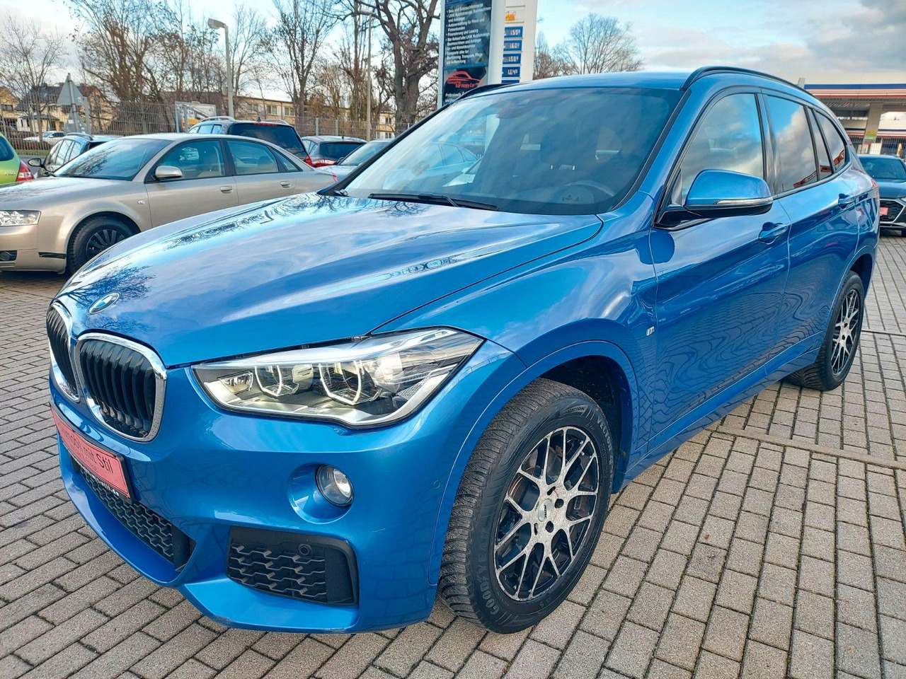 BMW X1 xDrive 20d M Sport LED SPORT 4X4 Alcantara - Mobil SUV: gambar 3 BMW X1 xDrive 20d M Sport LED SPORT 4X4 Alcantara - Mobil SUV: gambar 3