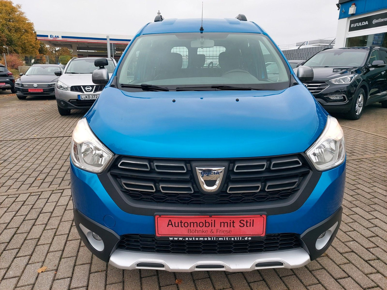 Dacia Dokker Stepway Celebration NAVI PDC AHK - Station wagon: gambar 3 Dacia Dokker Stepway Celebration NAVI PDC AHK - Station wagon: gambar 3