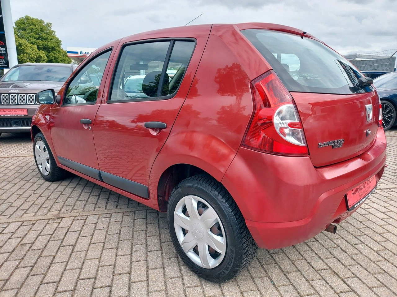 Dacia Sandero 1.4 MPI CD-Radio M+S - Mobil sedan: gambar 4 Dacia Sandero 1.4 MPI CD-Radio M+S - Mobil sedan: gambar 4