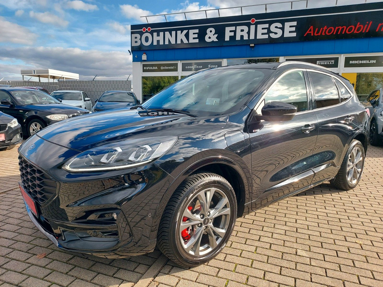 Ford Kuga Plug-In Hybrid ST-Line X ACC Assist 360° - Mobil SUV: gambar 4 Ford Kuga Plug-In Hybrid ST-Line X ACC Assist 360° - Mobil SUV: gambar 4