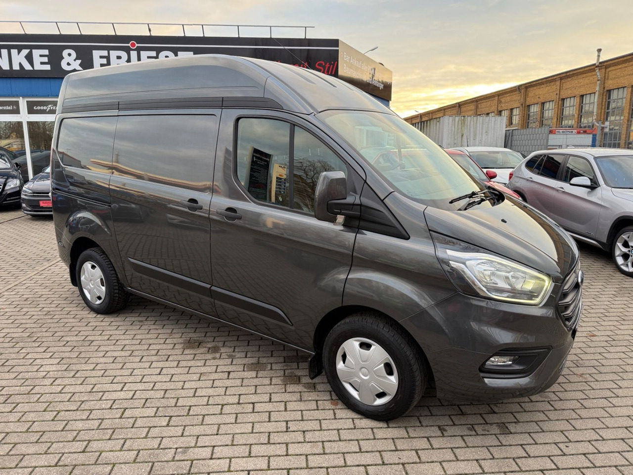 Ford Transit Custom Kasten 280 L1 H2Trend Hoch Camper - Van penumpang: gambar 3 Ford Transit Custom Kasten 280 L1 H2Trend Hoch Camper - Van penumpang: gambar 3