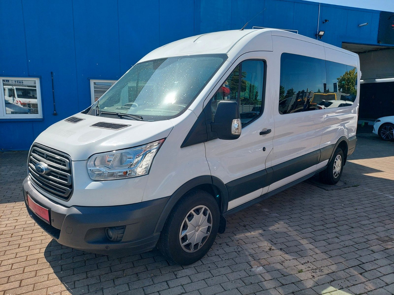 Ford Transit Kombi 350 L3 hoch Trend Rollstuhl Lift - Van penumpang: gambar 2 Ford Transit Kombi 350 L3 hoch Trend Rollstuhl Lift - Van penumpang: gambar 2