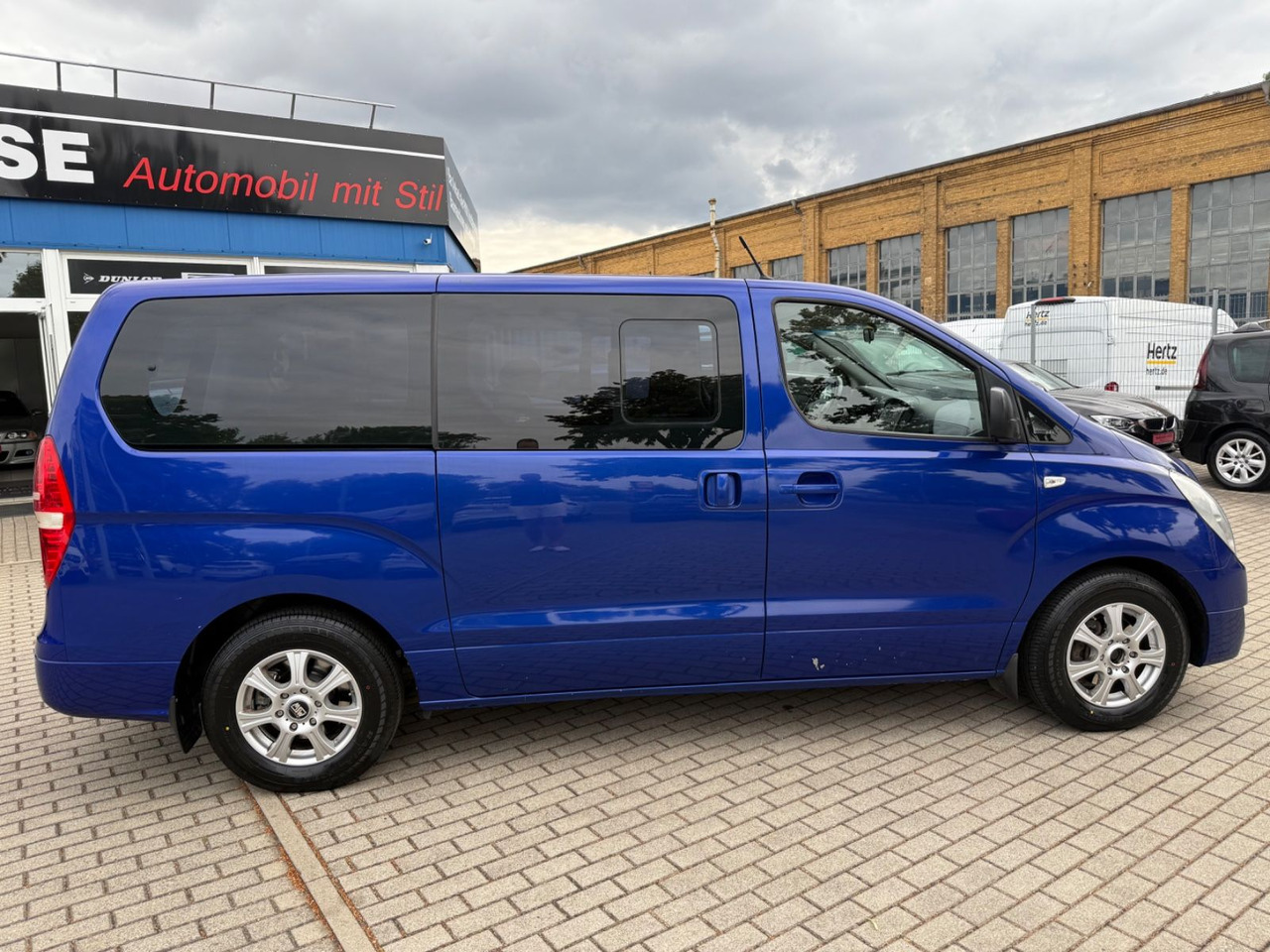Hyundai H-1 Travel Comfort 8 SITZER KLIMAA. STANDHEIZUNG - Van penumpang: gambar 3 Hyundai H-1 Travel Comfort 8 SITZER KLIMAA. STANDHEIZUNG - Van penumpang: gambar 3