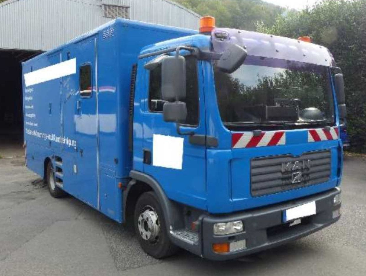 MAN TGL 12.240 KANAL KAMERA REINIGER KOMPLETT - Truk vakum: gambar 2 MAN TGL 12.240 KANAL KAMERA REINIGER KOMPLETT - Truk vakum: gambar 2