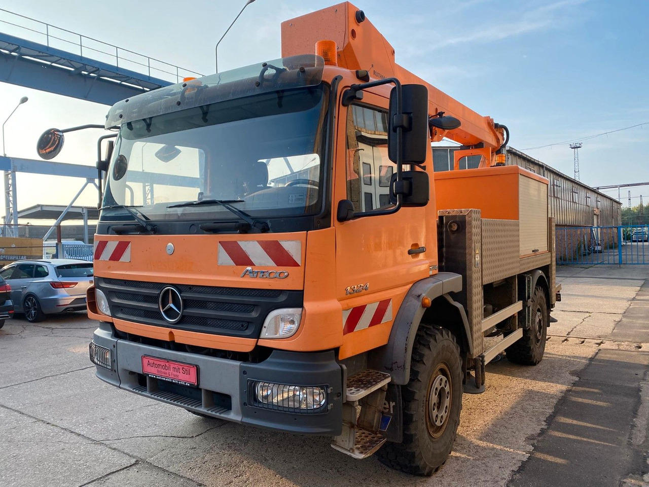 Mercedes-Benz ATEGO 4X4 1324 Hub Steiger Ruthmann T220 - Platform udara yang dipasang di truk: gambar 4 Mercedes-Benz ATEGO 4X4 1324 Hub Steiger Ruthmann T220 - Platform udara yang dipasang di truk: gambar 4