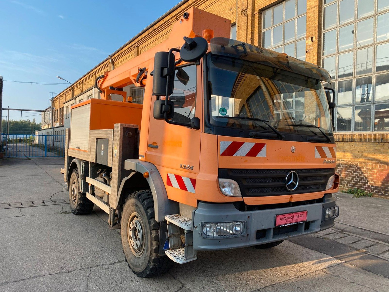 Mercedes-Benz ATEGO 4X4 1324 Hub Steiger Ruthmann T220 - Platform udara yang dipasang di truk: gambar 2 Mercedes-Benz ATEGO 4X4 1324 Hub Steiger Ruthmann T220 - Platform udara yang dipasang di truk: gambar 2