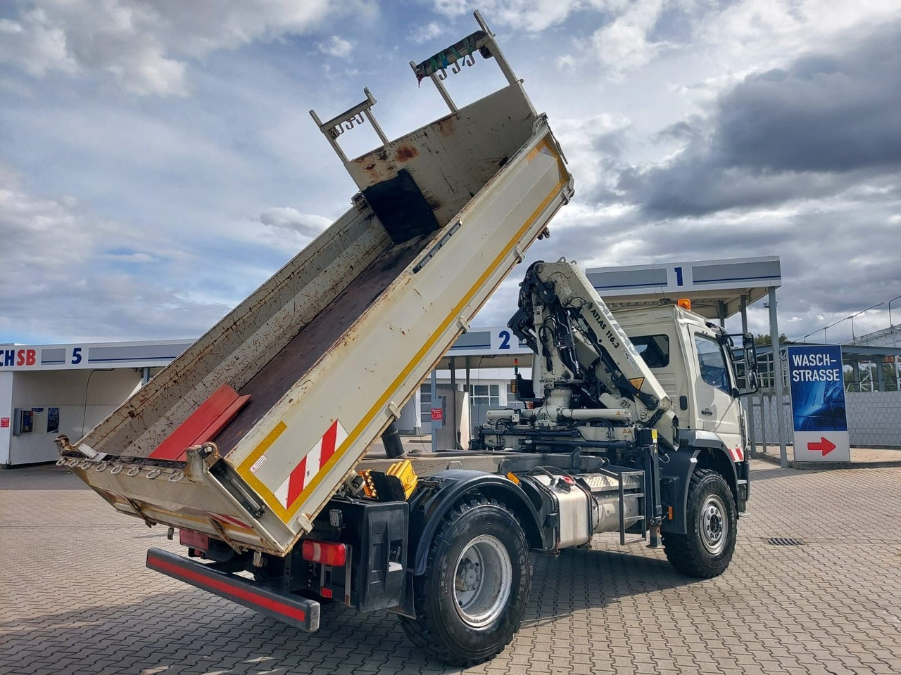 Mercedes-Benz Atego / 1324 MEILLER 4X4 KRAN ATLAS 116.3 Kipper - Truk jungkit, Truk derek: gambar 2 Mercedes-Benz Atego / 1324 MEILLER 4X4 KRAN ATLAS 116.3 Kipper - Truk jungkit, Truk derek: gambar 2