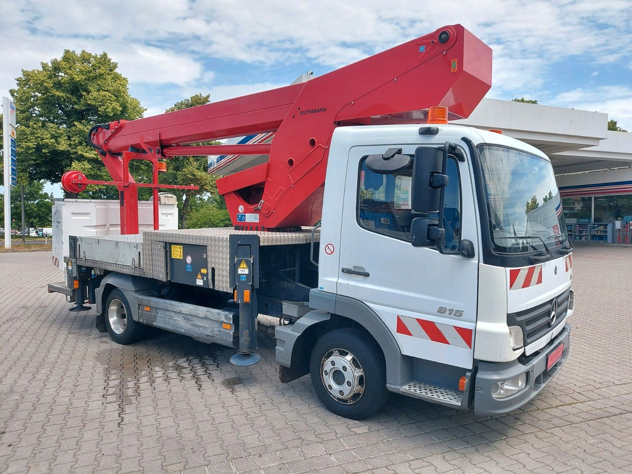 Mercedes-Benz Atego 2 4-Zyl. 4x2 RUTHMANN T270 27 METER - Platform udara yang dipasang di truk: gambar 2 Mercedes-Benz Atego 2 4-Zyl. 4x2 RUTHMANN T270 27 METER - Platform udara yang dipasang di truk: gambar 2