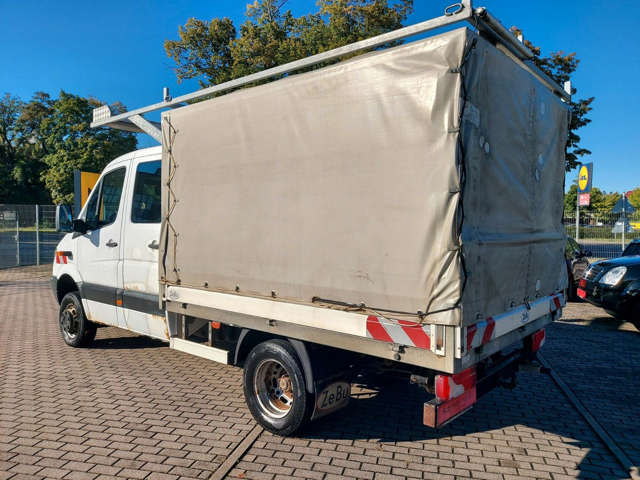 Mercedes-Benz Sprinter II Pritsche DoKa 516 4X4 Plane 6 Sitze - Van dengan terpal samping, Van kombi: gambar 4 Mercedes-Benz Sprinter II Pritsche DoKa 516 4X4 Plane 6 Sitze - Van dengan terpal samping, Van kombi: gambar 4