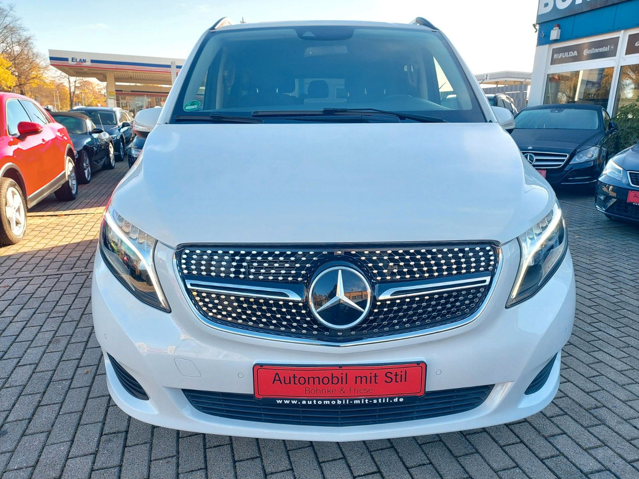 Mercedes-Benz V 250 EDITION 4MATIC lang AMG LED 8 Sitze Radar - Van penumpang: gambar 3 Mercedes-Benz V 250 EDITION 4MATIC lang AMG LED 8 Sitze Radar - Van penumpang: gambar 3