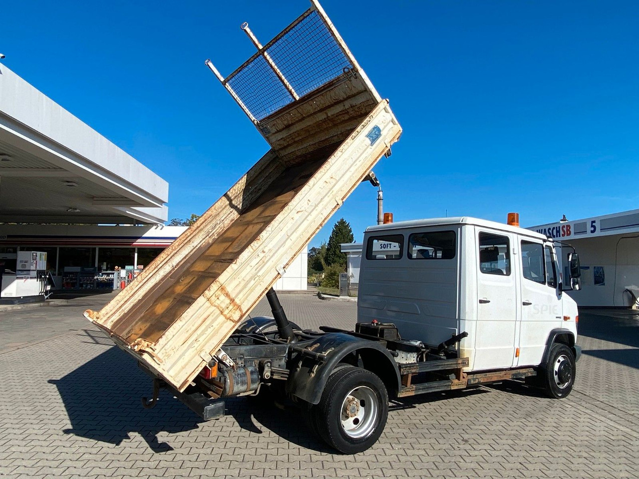 Mercedes-Benz VARIO 816D Doka 3 Seiten Kipper Meiller - Van jungkit, Van kombi: gambar 4 Mercedes-Benz VARIO 816D Doka 3 Seiten Kipper Meiller - Van jungkit, Van kombi: gambar 4