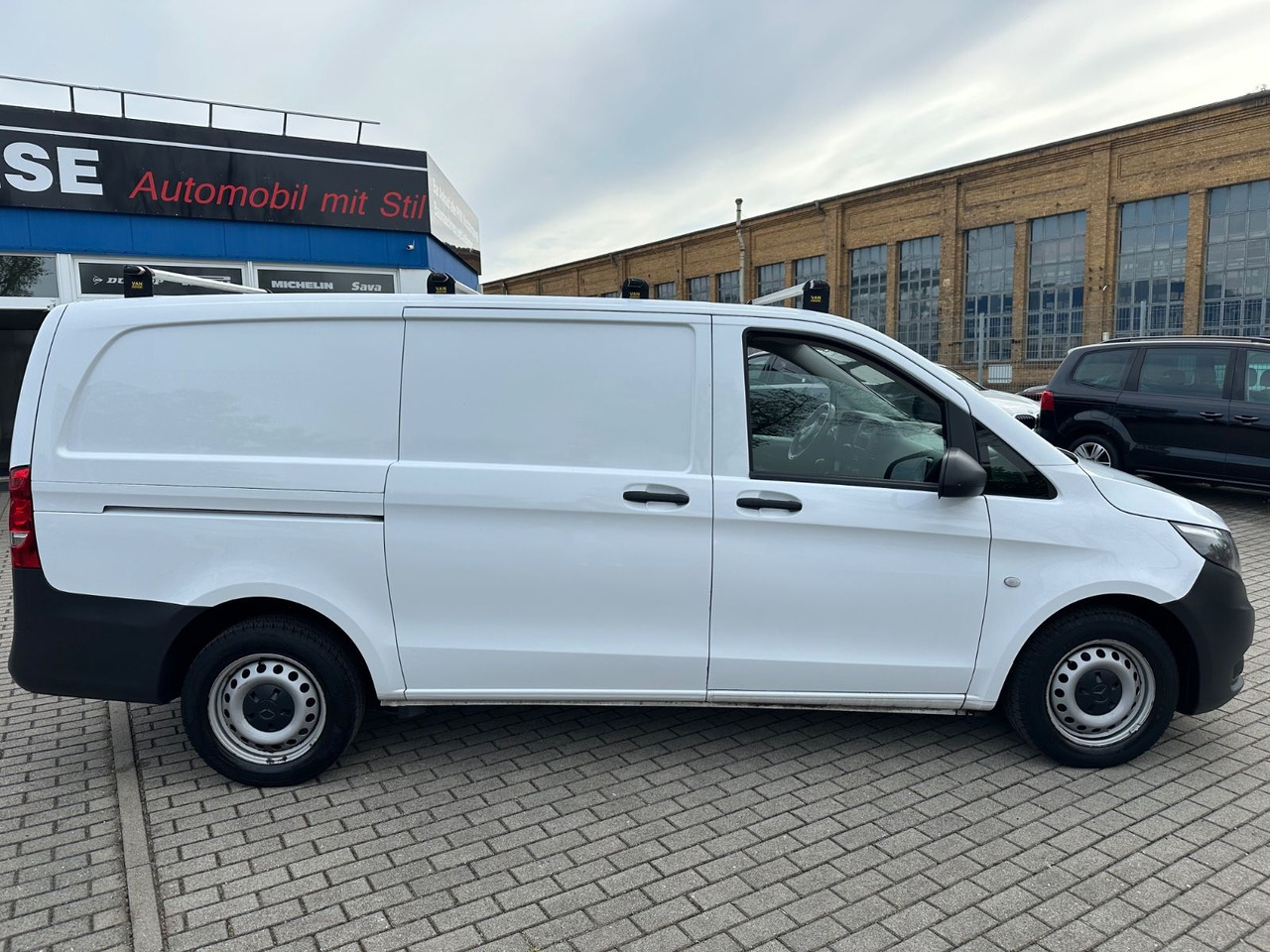 Mercedes-Benz Vito Kasten 110 WORKER PLUS Lang KLIMA TEMPO - Van penumpang: gambar 3 Mercedes-Benz Vito Kasten 110 WORKER PLUS Lang KLIMA TEMPO - Van penumpang: gambar 3