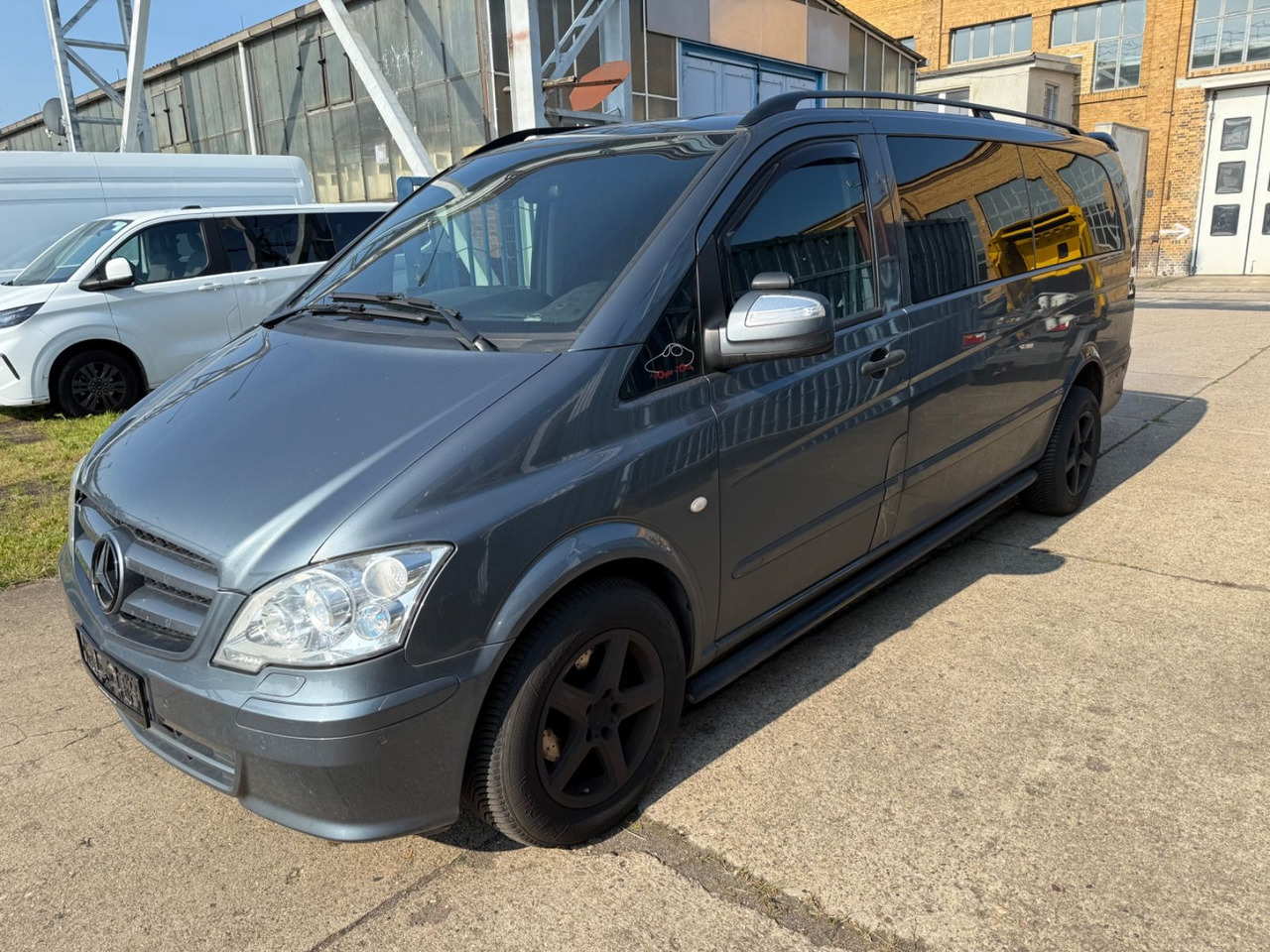 Mercedes-Benz Vito Mixto 122 CDI Extra lang V6 XENON NAVI AHK - Van penumpang: gambar 4 Mercedes-Benz Vito Mixto 122 CDI Extra lang V6 XENON NAVI AHK - Van penumpang: gambar 4
