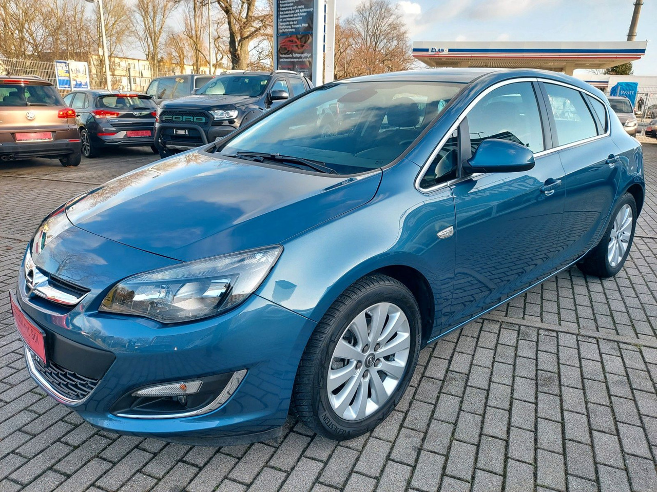 Opel Astra J Lim. 5-trg. Exklusiv Sound Navi Sitzheiz - Mobil sedan: gambar 3 Opel Astra J Lim. 5-trg. Exklusiv Sound Navi Sitzheiz - Mobil sedan: gambar 3