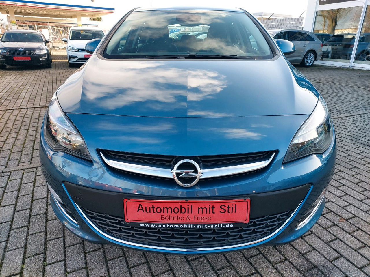 Opel Astra J Lim. 5-trg. Exklusiv Sound Navi Sitzheiz - Mobil sedan: gambar 2 Opel Astra J Lim. 5-trg. Exklusiv Sound Navi Sitzheiz - Mobil sedan: gambar 2