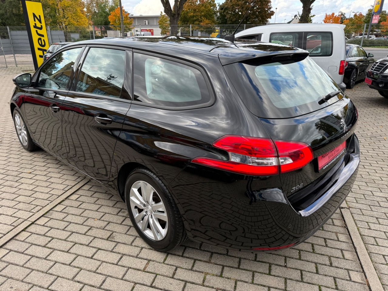 Peugeot 308 SW Active TEMPOMAT NAVI KLIMAA NAVI - Station wagon: gambar 5 Peugeot 308 SW Active TEMPOMAT NAVI KLIMAA NAVI - Station wagon: gambar 5