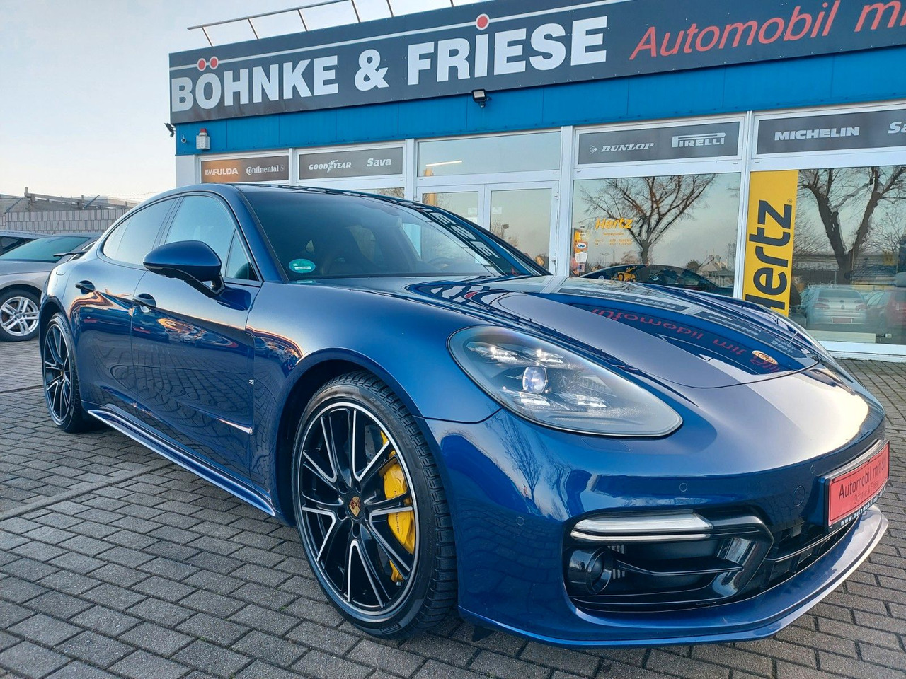 Porsche Panamera GTS Panorama Keramik Alcantara - Mobil sedan: gambar 1 Porsche Panamera GTS Panorama Keramik Alcantara - Mobil sedan: gambar 1