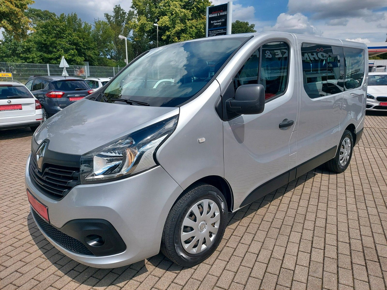 Renault Trafic Combi L1H1 2,7t Expression Klima - Van penumpang: gambar 4 Renault Trafic Combi L1H1 2,7t Expression Klima - Van penumpang: gambar 4