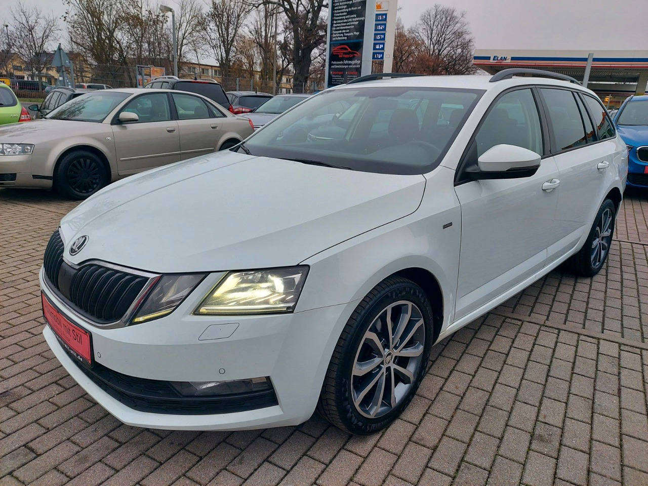 Skoda Octavia Combi Clever 4x4 LED DAB Navi - Station wagon: gambar 4 Skoda Octavia Combi Clever 4x4 LED DAB Navi - Station wagon: gambar 4