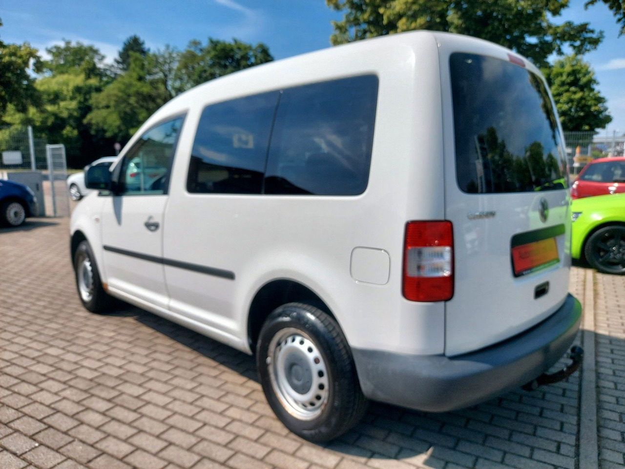 Volkswagen Caddy Kombi 1.9 Tdi Klima max. 5 Sitze AHK - Van penumpang: gambar 5 Volkswagen Caddy Kombi 1.9 Tdi Klima max. 5 Sitze AHK - Van penumpang: gambar 5