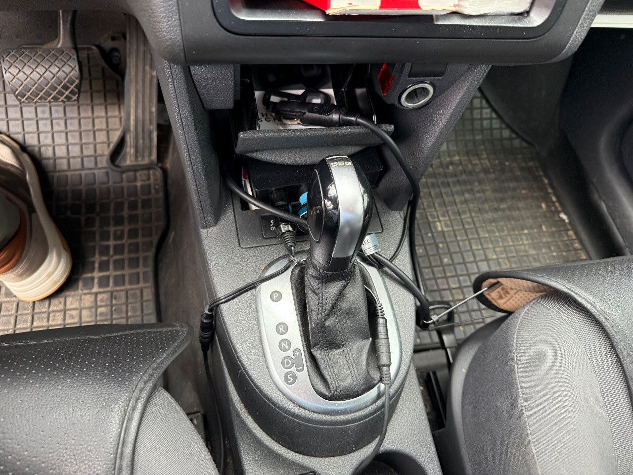 Volkswagen Caddy Maxi Kasten/Kombi Maxi DSG KLIMA AHK - Van penumpang: gambar 4 Volkswagen Caddy Maxi Kasten/Kombi Maxi DSG KLIMA AHK - Van penumpang: gambar 4