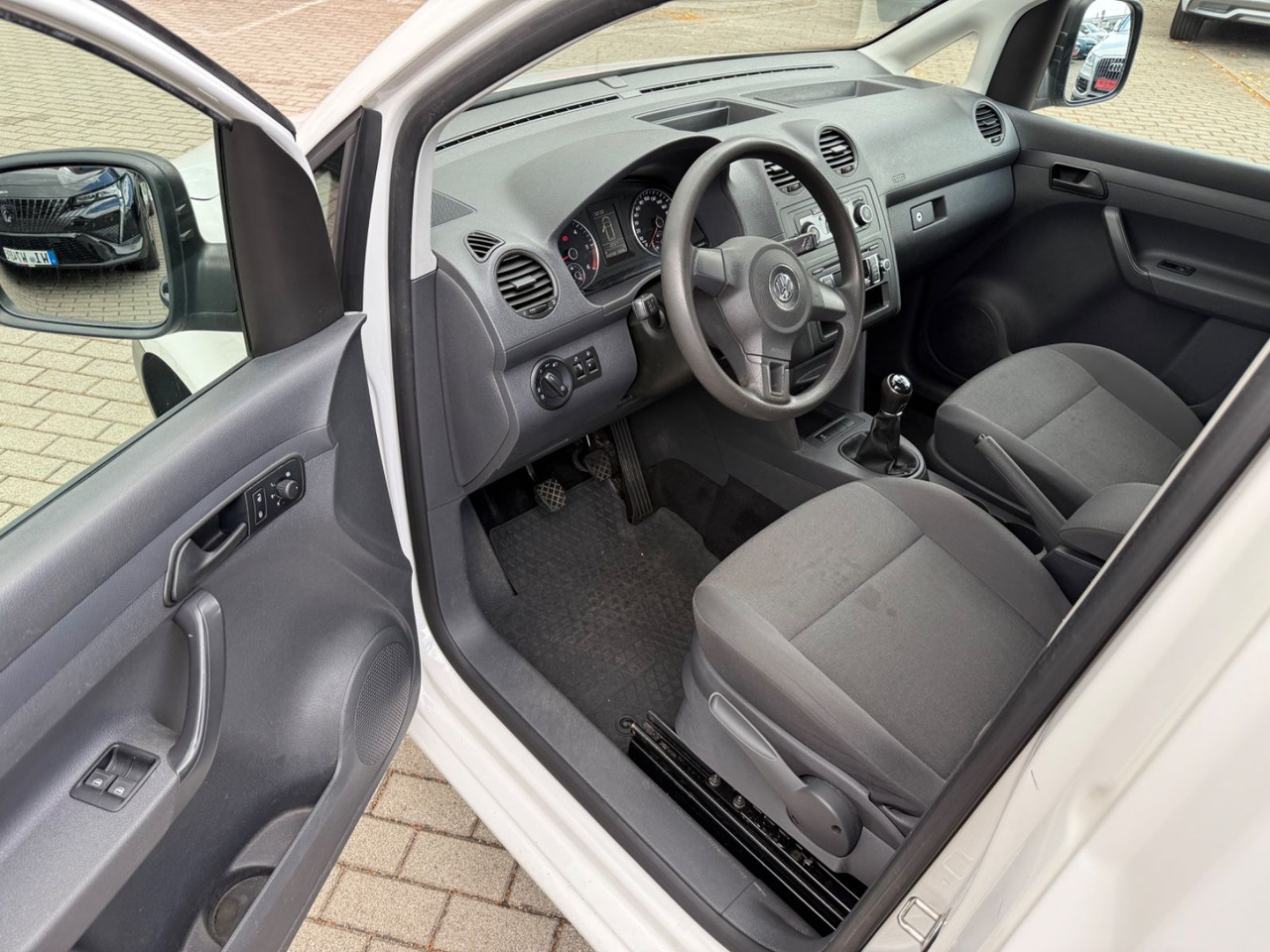 Van penumpang Volkswagen Caddy Maxi KastenKombi 5 SITZER KLIMAA SHZ AHK: gambar 16 Van penumpang Volkswagen Caddy Maxi KastenKombi 5 SITZER KLIMAA SHZ AHK: gambar 16