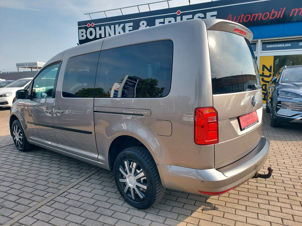 Volkswagen Caddy PKW Maxi 4Motion DSG 7 Sitze Klima Tempo - Van penumpang: gambar 4 Volkswagen Caddy PKW Maxi 4Motion DSG 7 Sitze Klima Tempo - Van penumpang: gambar 4