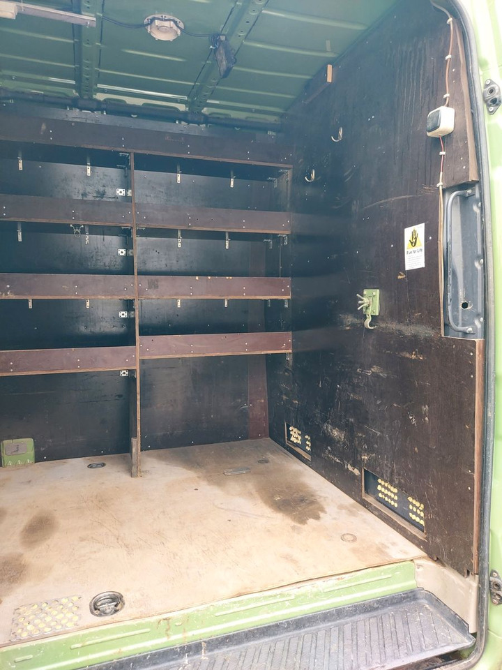 Volkswagen Crafter Kasten 35 L2H2 Hoch lang Standheiz - Van penumpang: gambar 4 Volkswagen Crafter Kasten 35 L2H2 Hoch lang Standheiz - Van penumpang: gambar 4