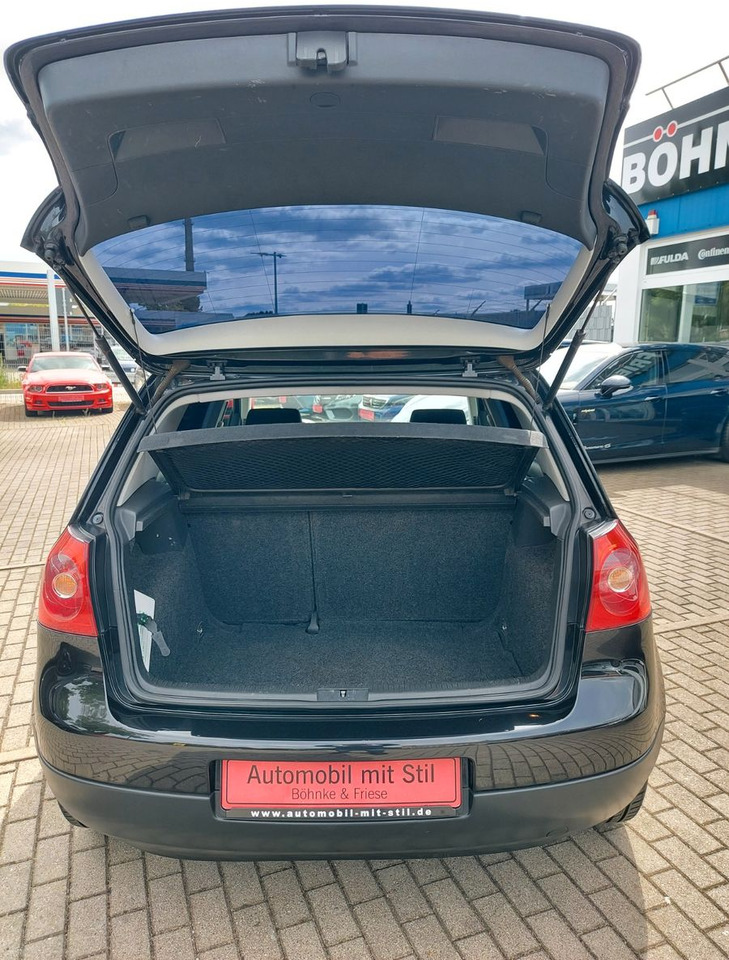 Mobil sedan Volkswagen Golf V Lim. Golf 5 Trend Klima 8x Räder: gambar 12