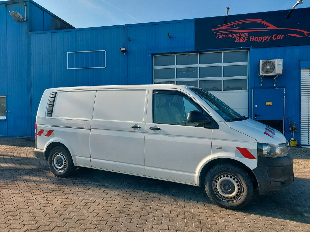 Volkswagen T5 Transporter Kasten Kombi lang 4Motion - Van penumpang: gambar 1 Volkswagen T5 Transporter Kasten Kombi lang 4Motion - Van penumpang: gambar 1