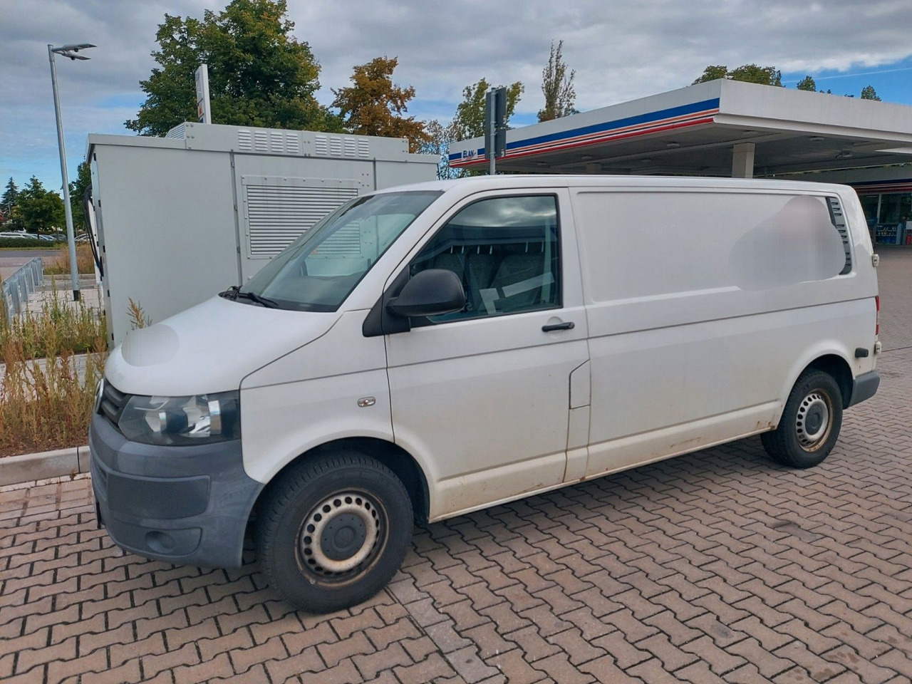Volkswagen T5 Transporter Kasten Kombi lang Klima AHK - Van penumpang: gambar 1 Volkswagen T5 Transporter Kasten Kombi lang Klima AHK - Van penumpang: gambar 1
