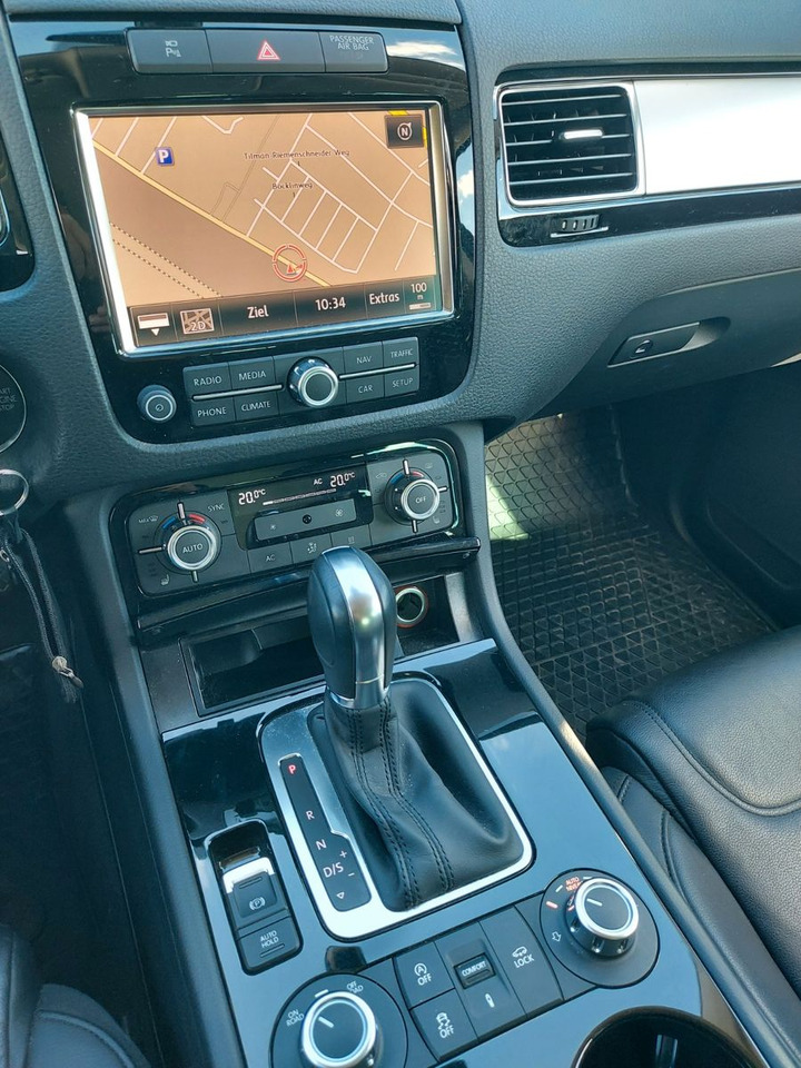 Mobil SUV Volkswagen Touareg V6 TDI Xenon Leder DAB Luft Standheiz: gambar 18