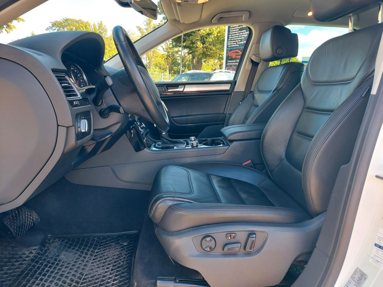 Mobil SUV Volkswagen Touareg V6 TDI Xenon Leder DAB Luft Standheiz: gambar 11