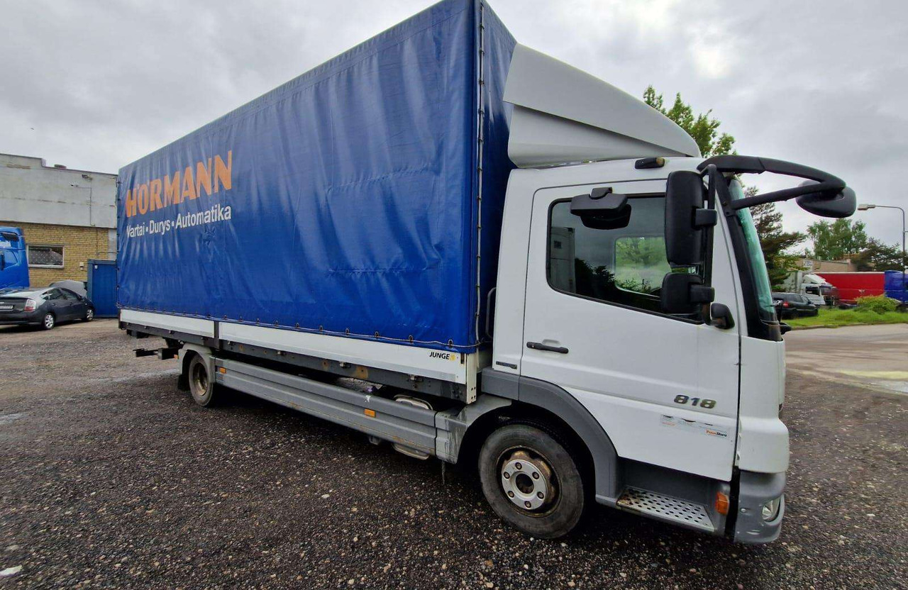 Mercedes-Benz Atego - Truk dengan terpal samping: gambar 1 Mercedes-Benz Atego - Truk dengan terpal samping: gambar 1