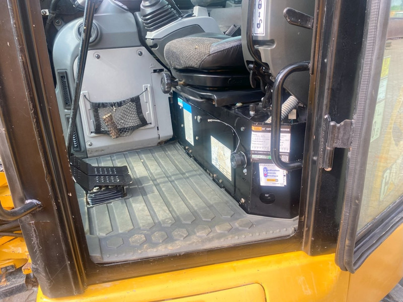 Caterpillar 305 E II AIRCO! - Ekskavator mini: gambar 4 Caterpillar 305 E II AIRCO! - Ekskavator mini: gambar 4