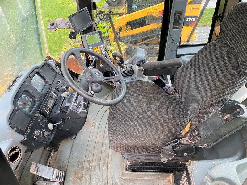 Wheel loader Caterpillar 972G NVT: gambar 15