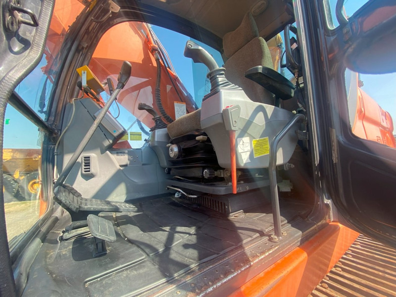Doosan DX 225 LC-3 NVT - Ekskavator perayap: gambar 5 Doosan DX 225 LC-3 NVT - Ekskavator perayap: gambar 5