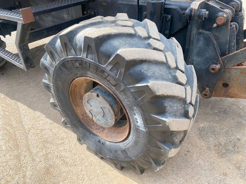 Ekskavator roda JCB JS160W .: gambar 17