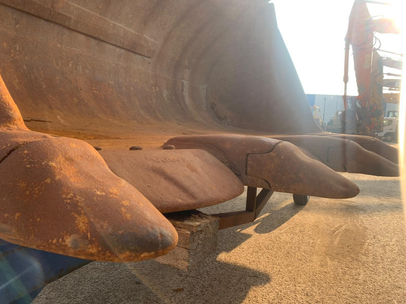 Volvo L350 F - Ember: gambar 5 Volvo L350 F - Ember: gambar 5