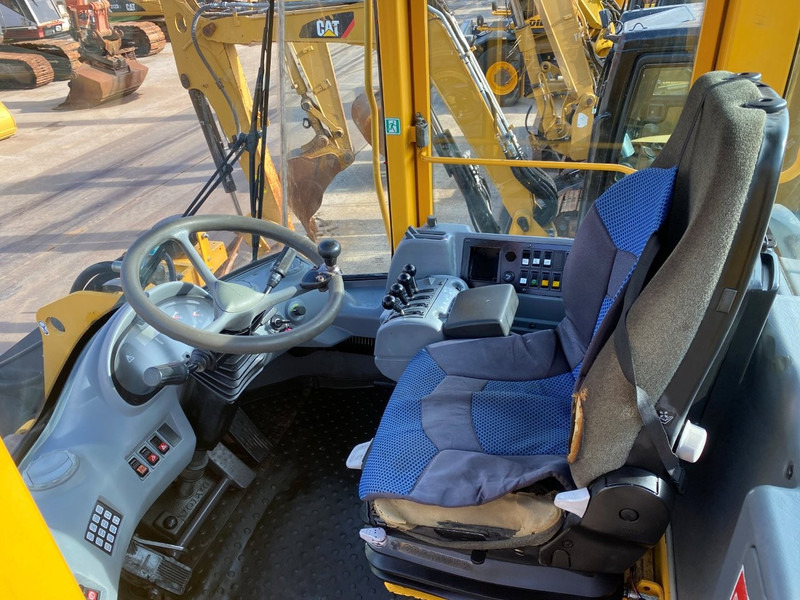 Volvo L90E NVT - Wheel loader: gambar 3 Volvo L90E NVT - Wheel loader: gambar 3