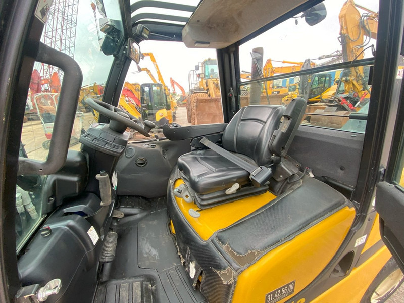 Yale GDP45 VX6 NVT - Forklift diesel: gambar 3 Yale GDP45 VX6 NVT - Forklift diesel: gambar 3