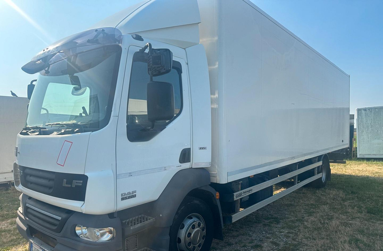 DAF LF 55.220 FURGONE 8 MT. - Truk box: gambar 1 DAF LF 55.220 FURGONE 8 MT. - Truk box: gambar 1