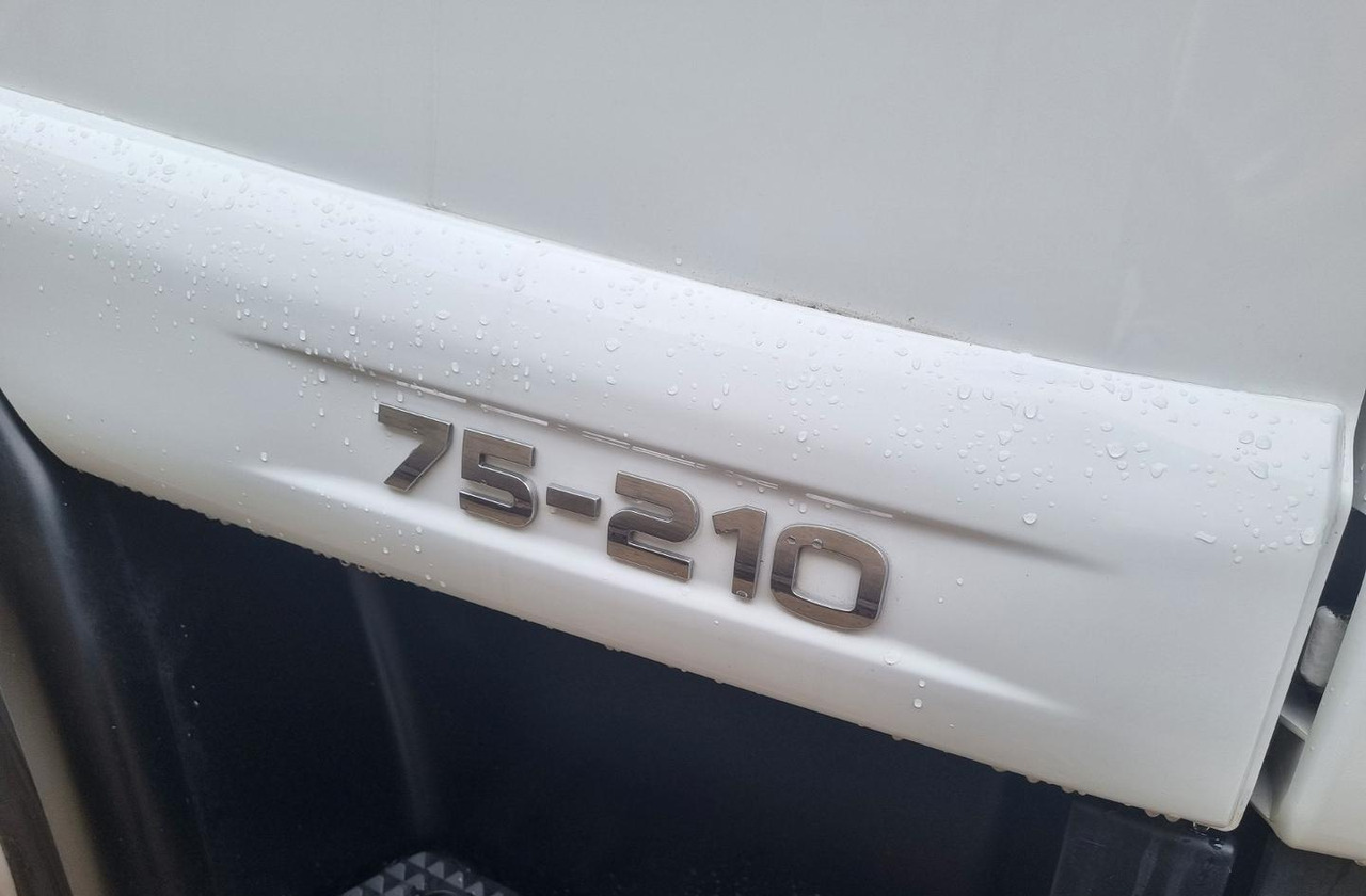 Iveco 75e21 p furgone e sponda euro 6 - Truk box: gambar 3 Iveco 75e21 p furgone e sponda euro 6 - Truk box: gambar 3